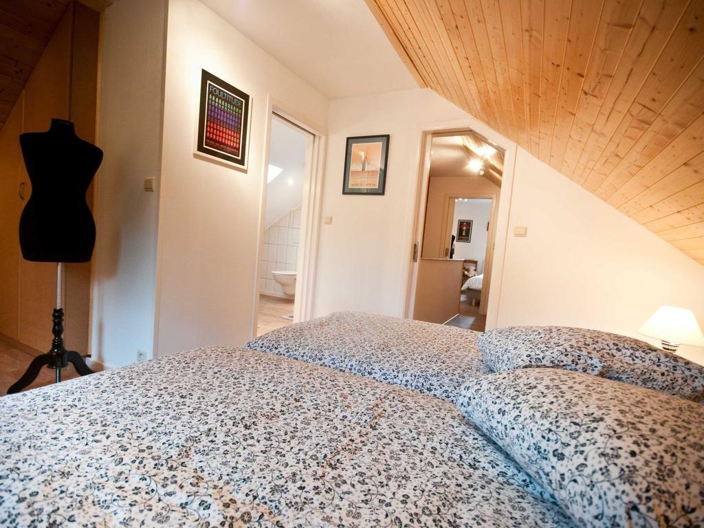 Modern Holiday Home In Stavelot With Fireplace Phòng bức ảnh