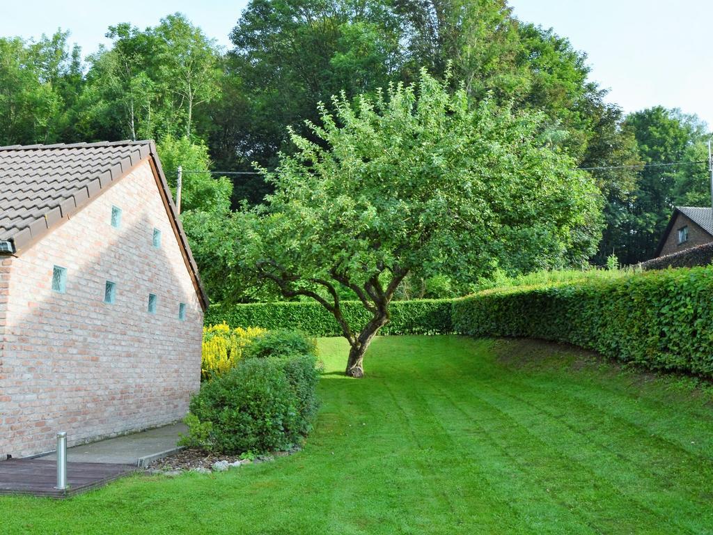 Modern Holiday Home In Stavelot With Fireplace Ngoại thất bức ảnh