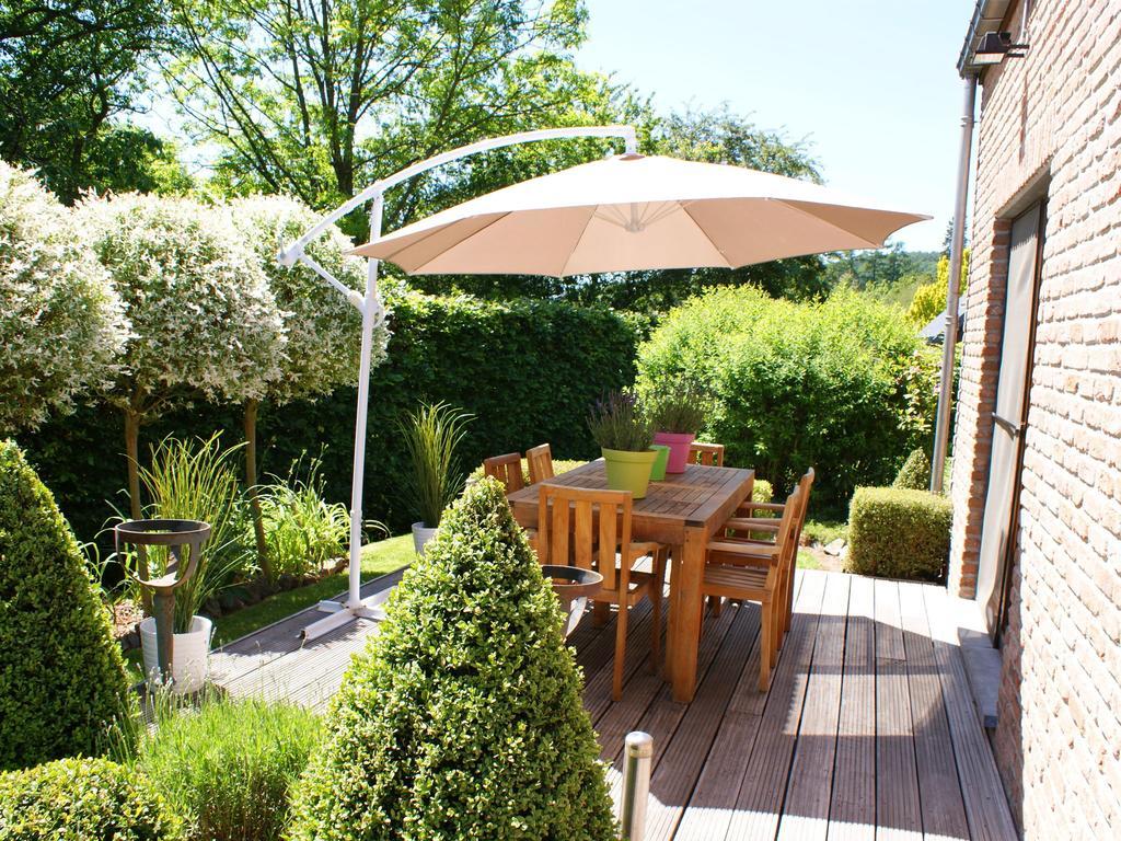 Modern Holiday Home In Stavelot With Fireplace Ngoại thất bức ảnh