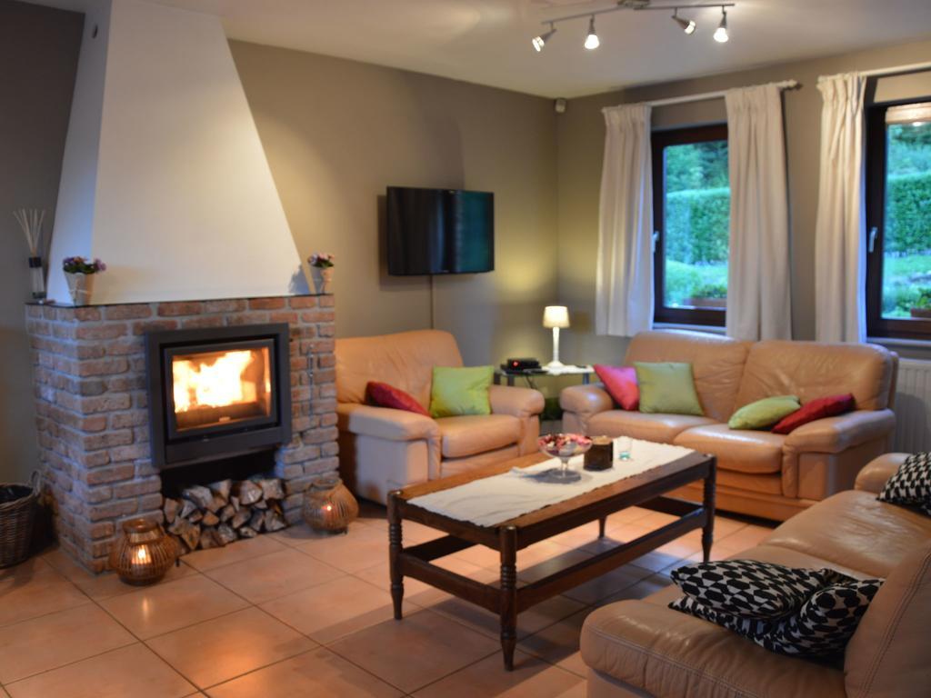 Modern Holiday Home In Stavelot With Fireplace Ngoại thất bức ảnh