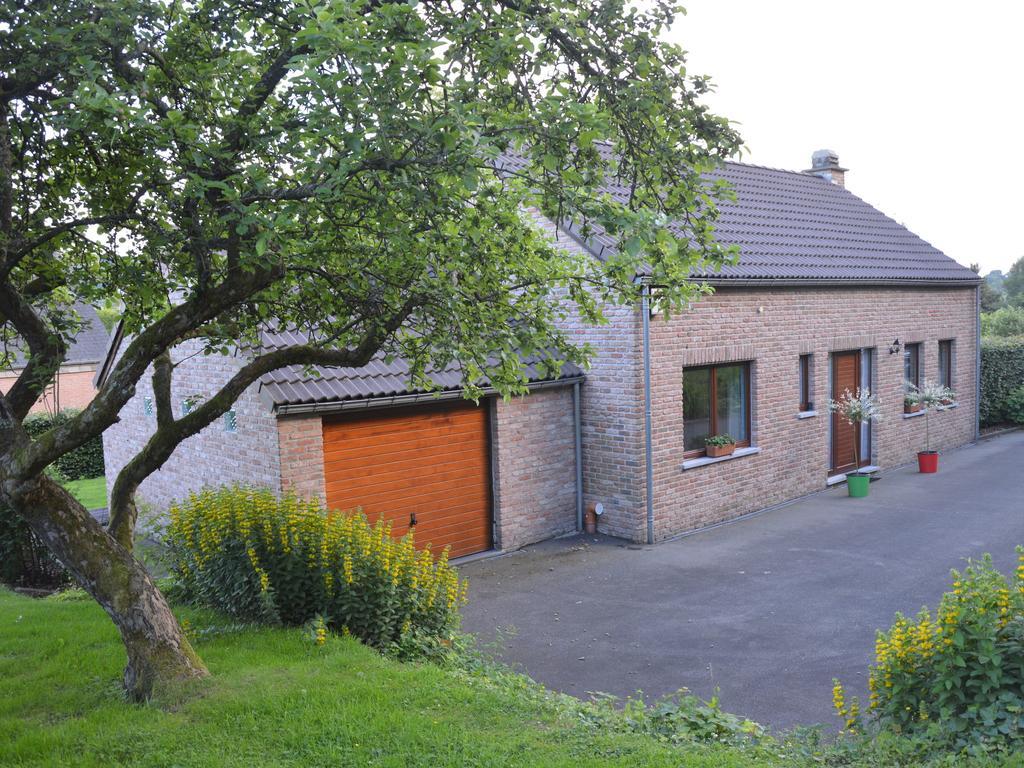 Modern Holiday Home In Stavelot With Fireplace Ngoại thất bức ảnh